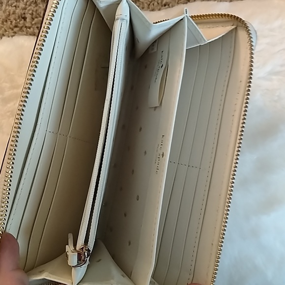 Kate Spade Wallet - Picture 4 of 4